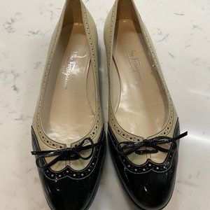 Salvatore Ferrgamo Flats